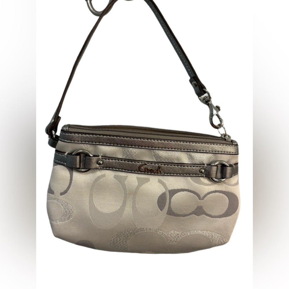 Coach Metallic Silver Signature C Wristlet Pink Lining 43615